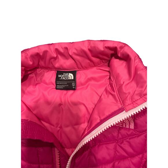 The North Face Girls Jacket - Picture 4 of 4